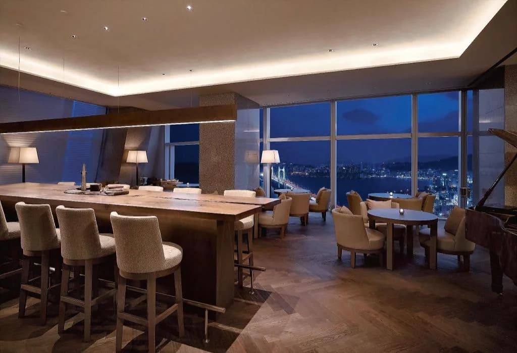 다이닝룸 (Dining Room)